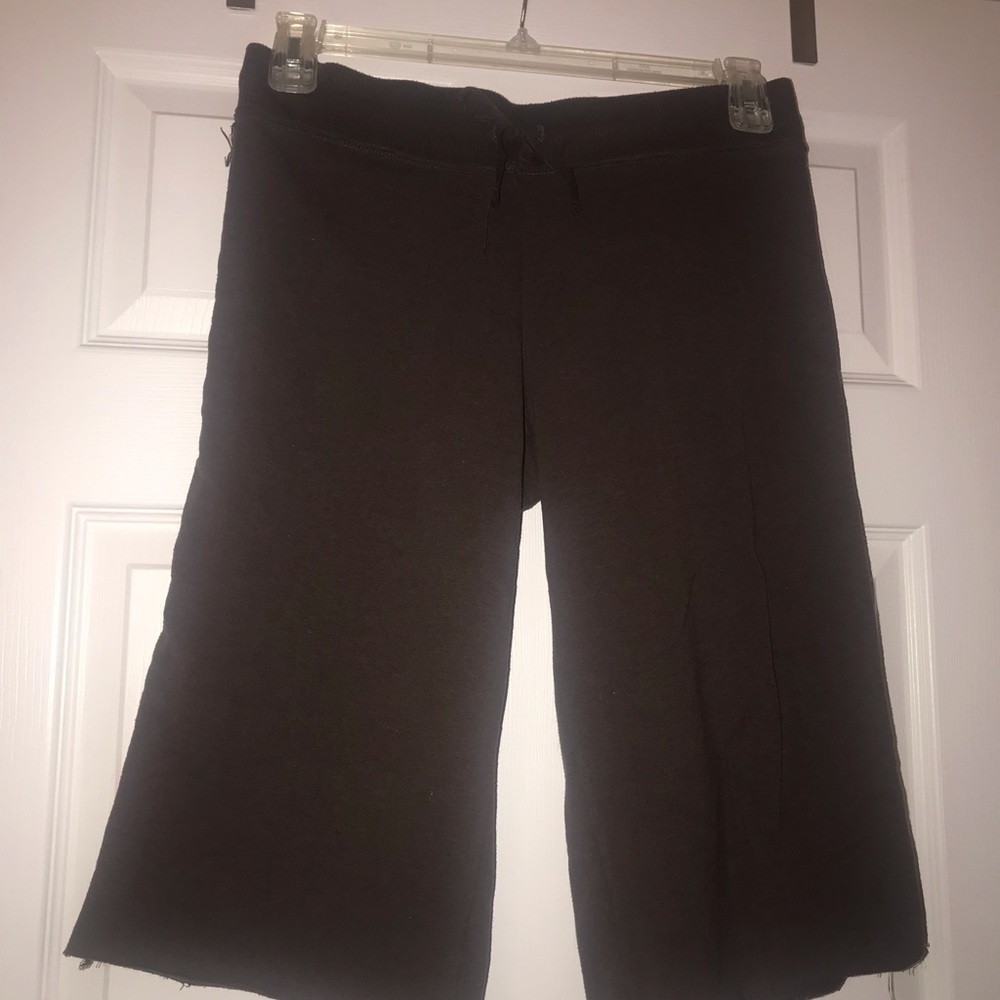 Old Navy drawstring wide leg style casual capris